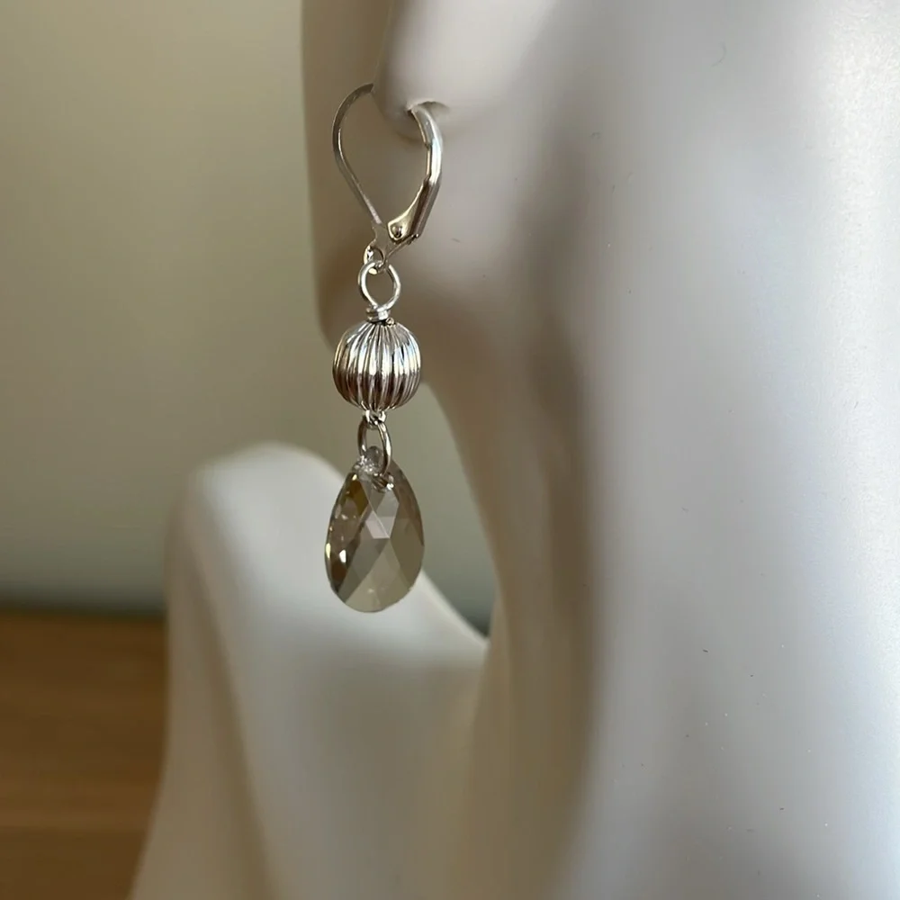 HAND CRAFTED PIERCED EARRINGS SILVER SHADE SWAROVSKI Pear Drop Crystal Dangles